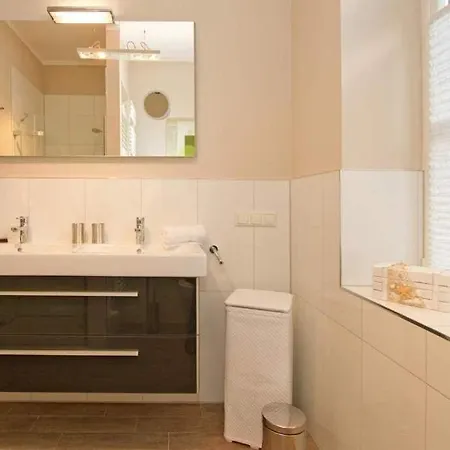 Waldschloss, App 03 Херингсдорф